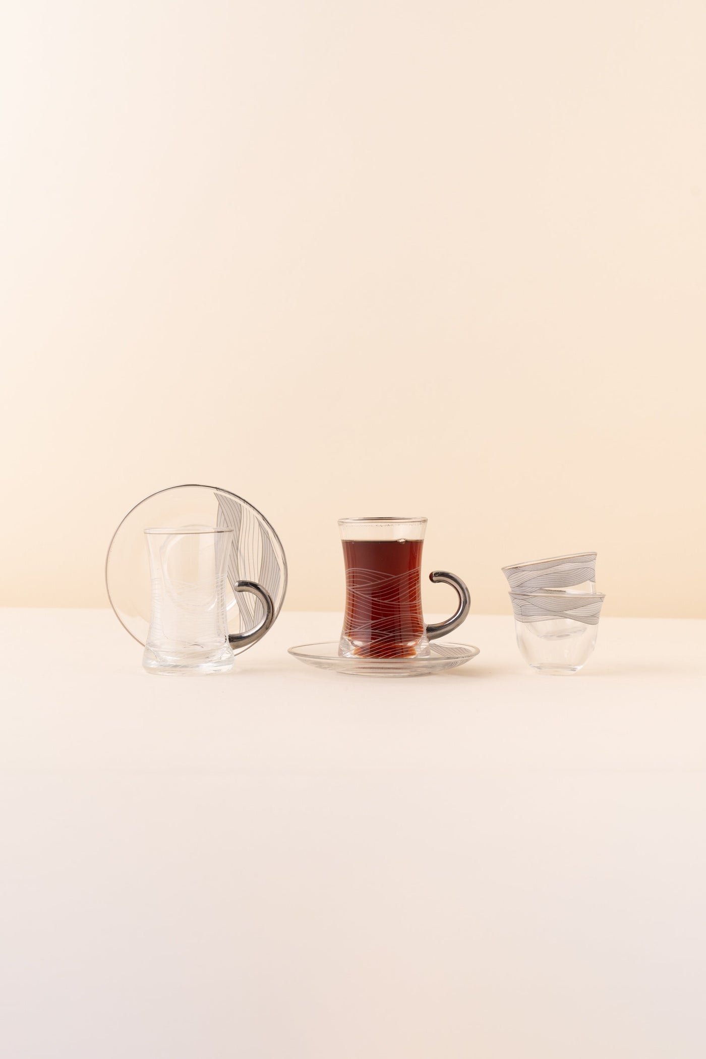  طقم شاي وقهوة 18 قطعة kL68