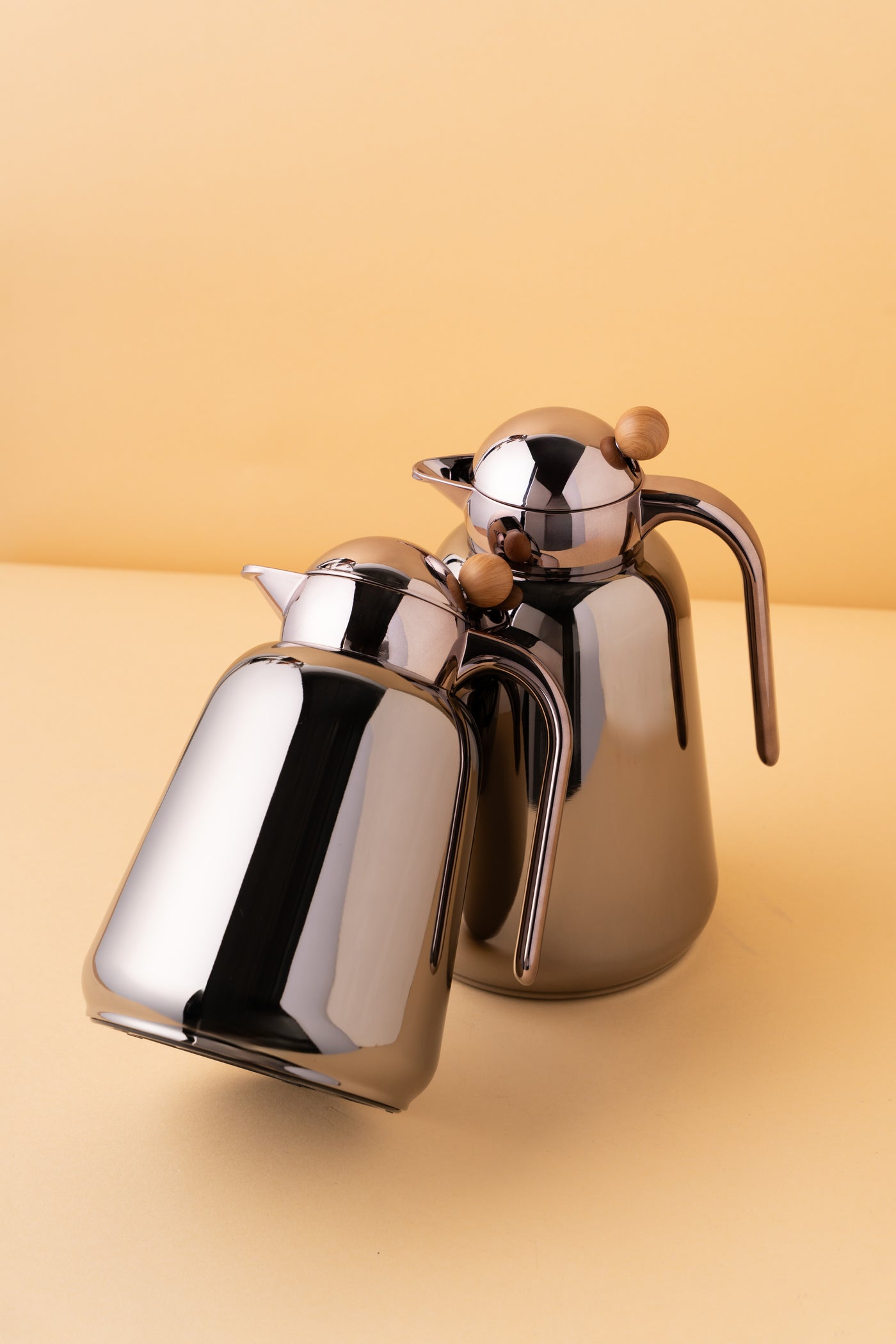 Al Majd Flasks Set 2 Pcs 1.5L / 1L